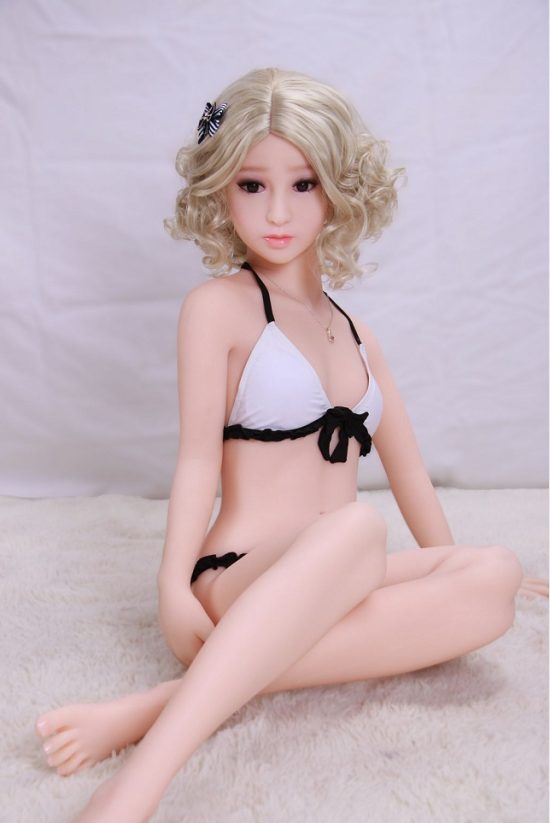 mini-sex-doll-flat-chest-sex-doll-elsa-135cm