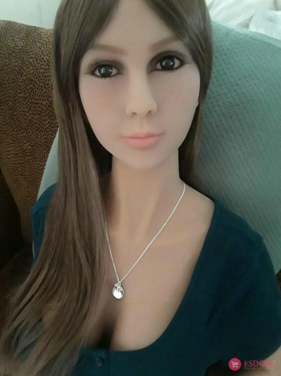 guests-share-photos-of-doll-life-to-esdoll-13